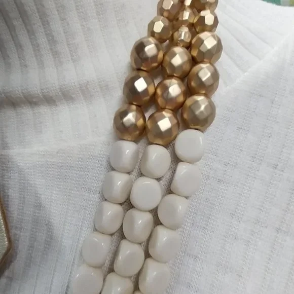 2678 Plunder Gold &Cream Beaded 3 Strand Necklace and Gold Color LeatherEarrings - Picture 2 of 8